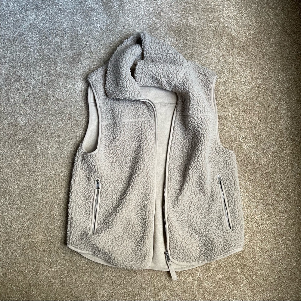 H&M Cream Sherpa Fleece Vest